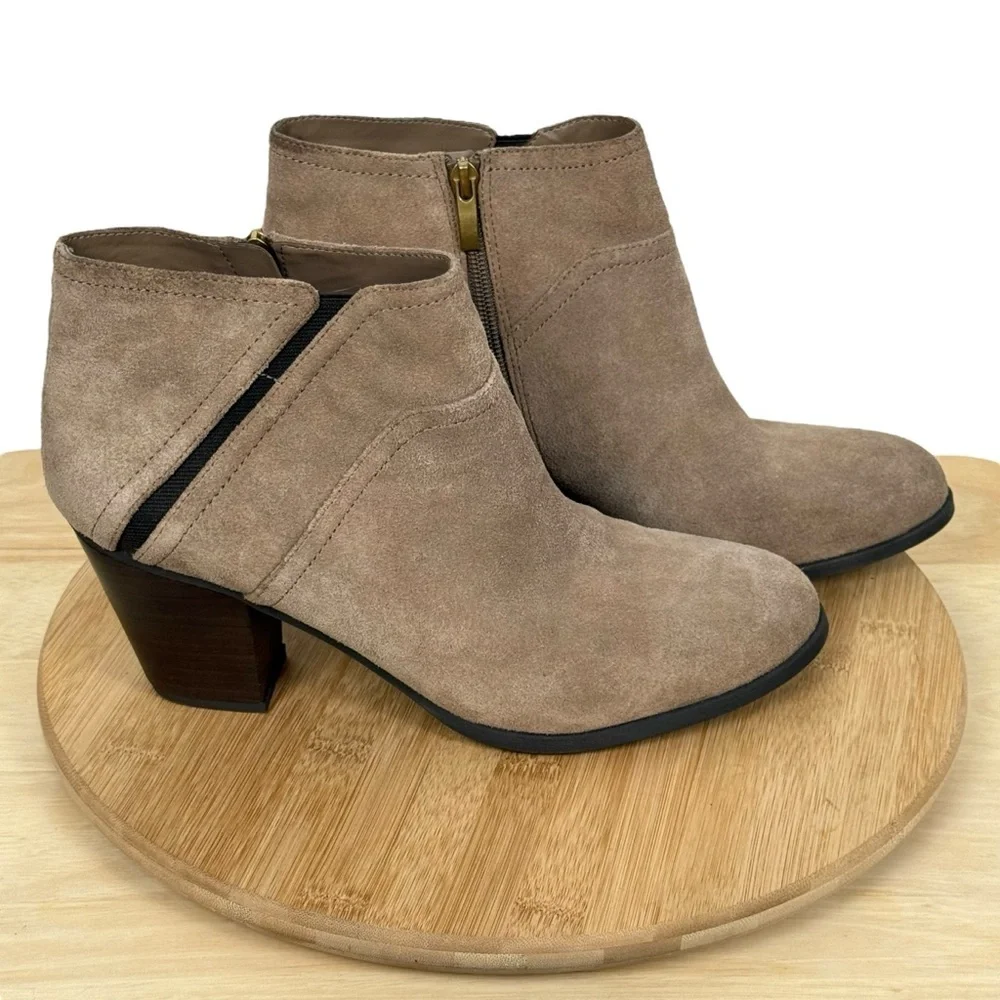 Franco Sarto Domino Suede Block Heel Tan Ankle Boots – Women’s Size 11M